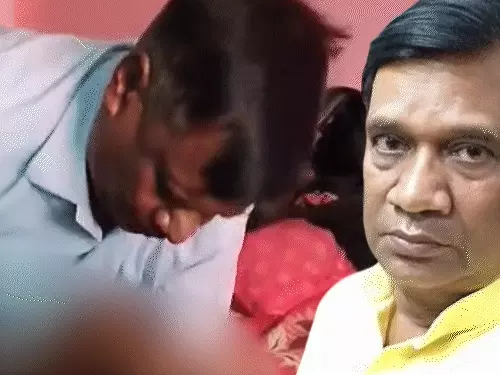 भाजपा नेता का बच्ची संग अश्लील वीडियो, पार्टी से बाहर:सिद्धार्थनगर में आरोपी बोला- यह सब चलता रहता है; मुझे बदनाम किया जा रहा
