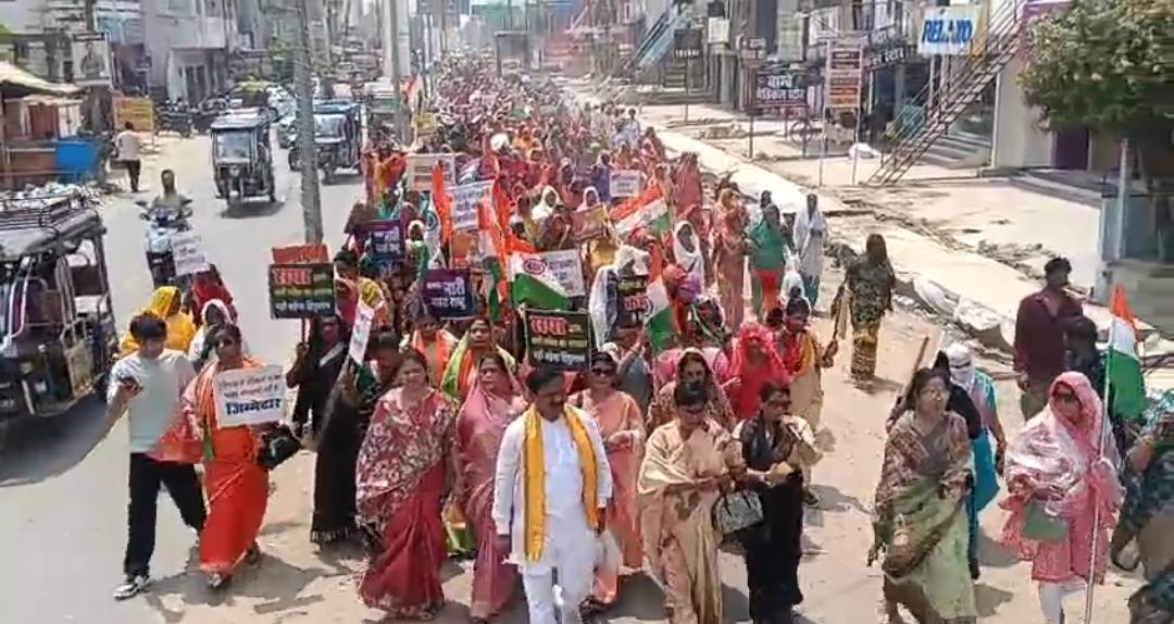 सिद्धार्थनगर की सड़कों पर उतरा जन सैलाब